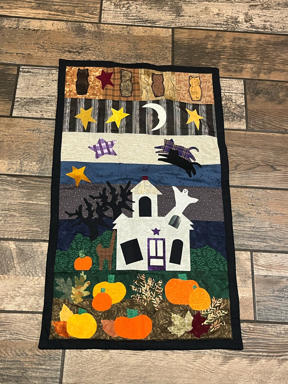 Halloween Patchwork Wall Hanging Quilt Panel/ table runn- Ghost, Pumpkins, Stars